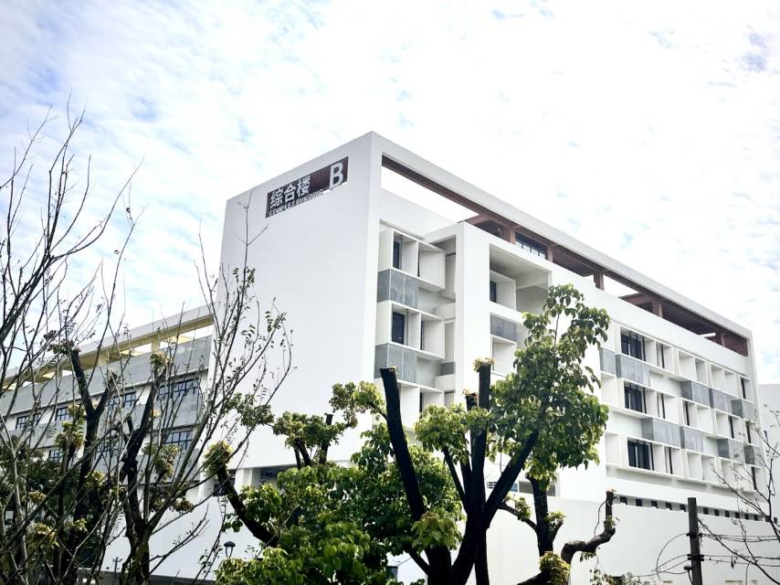 桃源心境，3室2厅2卫，134㎡，毛坯，售价141万 二手房