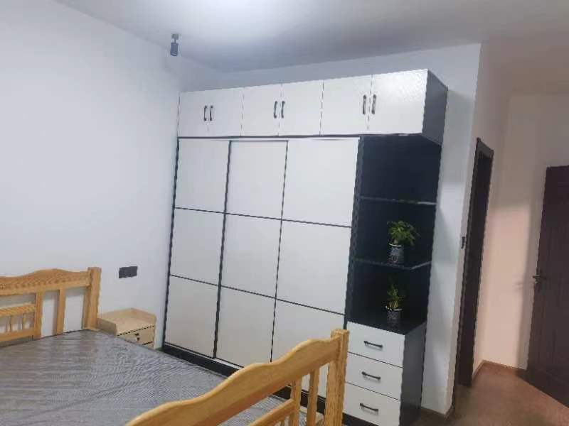 春馨雅居，3室2厅2卫，113㎡，精装，售价249万 二手房