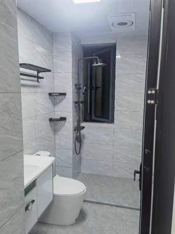 春馨雅居，3室2厅2卫，113㎡，精装，售价249万 二手房