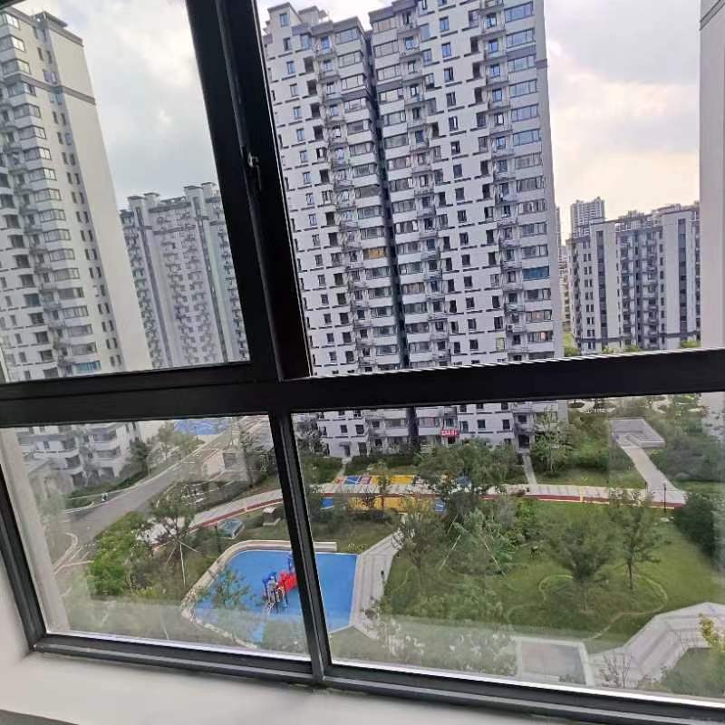 春馨雅居，3室2厅2卫，113㎡，精装，售价249万 二手房