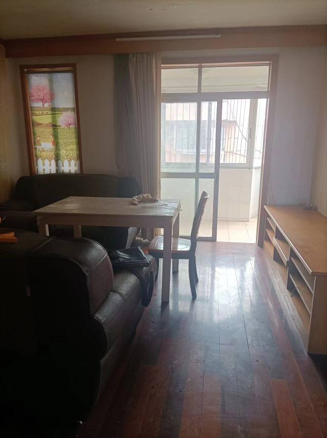 牡丹小区(海曙)，3室2厅1卫，85㎡，普装，租金1800元/月 租房