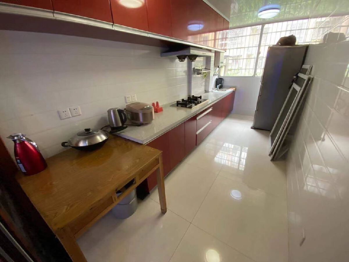 上冯新村，3室2厅1卫，103㎡，普装，售价90万 二手房