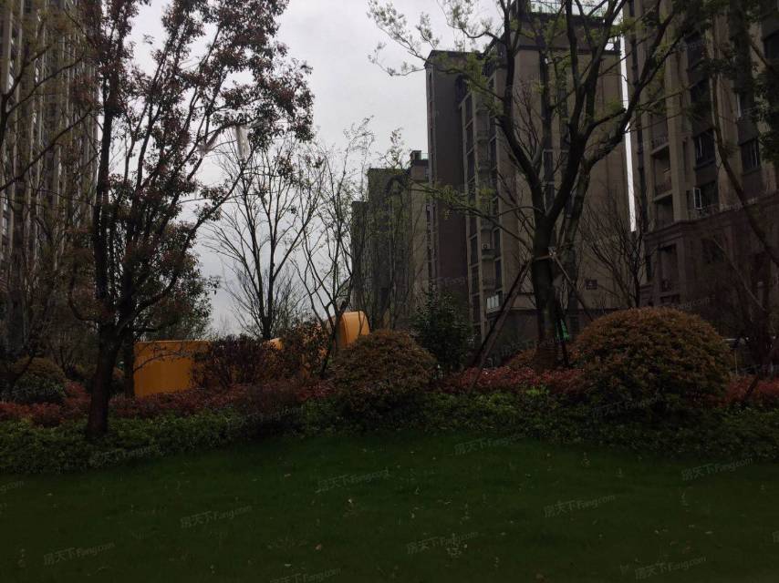 壹号院，3室2厅1卫，113.00㎡，毛坯，售价400万 二手房