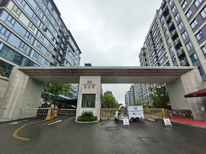 保利天悦，4室2厅2卫，123.00㎡，精装，售价520.00万 二手房