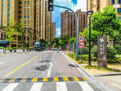 五江湾，3室2厅1卫，91㎡，精装，租金2700元/月