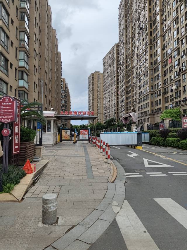 维科馨院西区，4室2厅2卫，127.57㎡，精装，售价315万 二手房