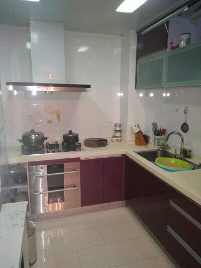 盛世华城，2室2厅1卫，76㎡，精装，租金2500元/月