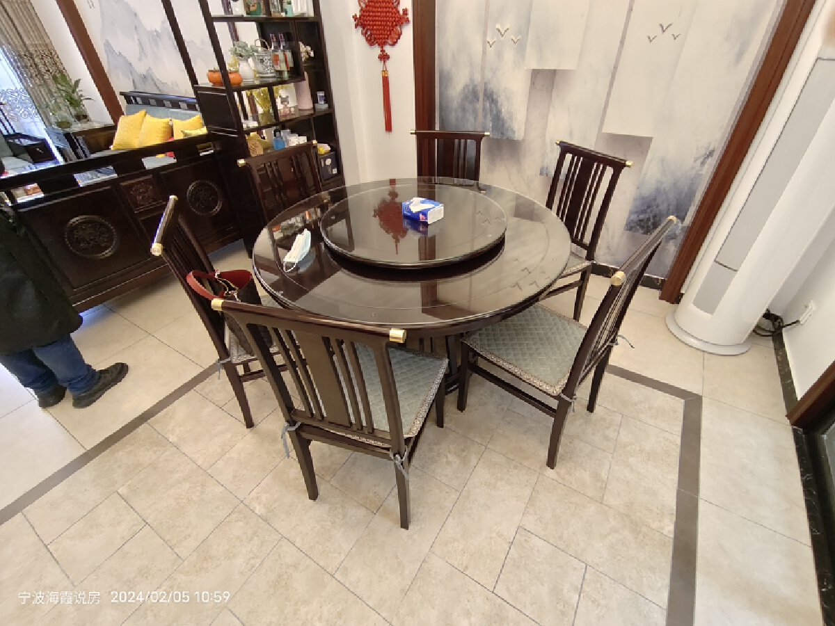 玉容山庄5室2厅2卫，198.00㎡，售价145.00万 二手房