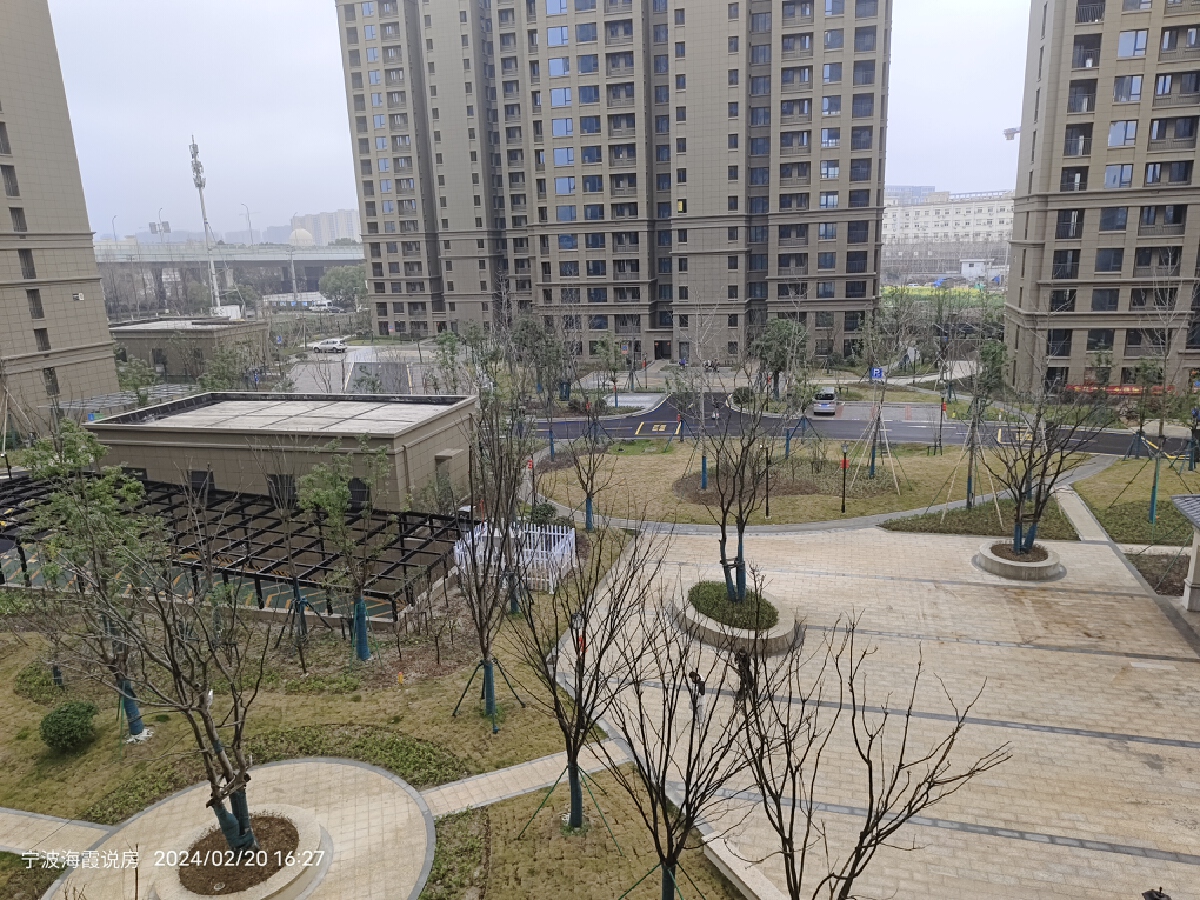 博馨苑，3室2厅2卫，110㎡，毛坯，售价165万 二手房