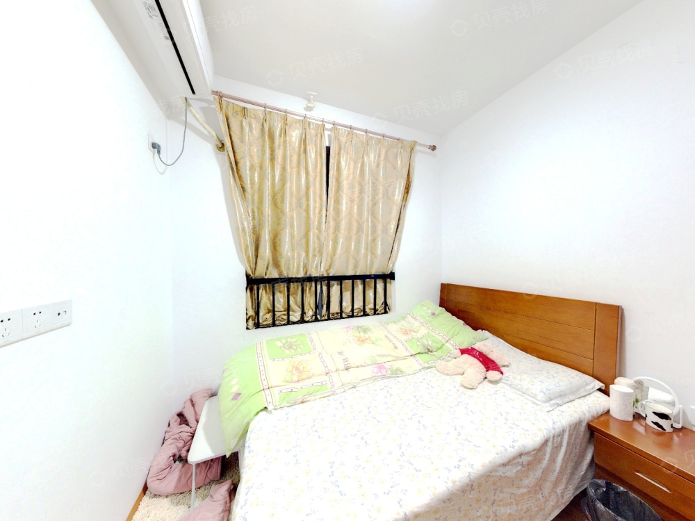 特价房望春佳苑，2室2厅1卫，70.00㎡，精装，售价156.00万 二手房