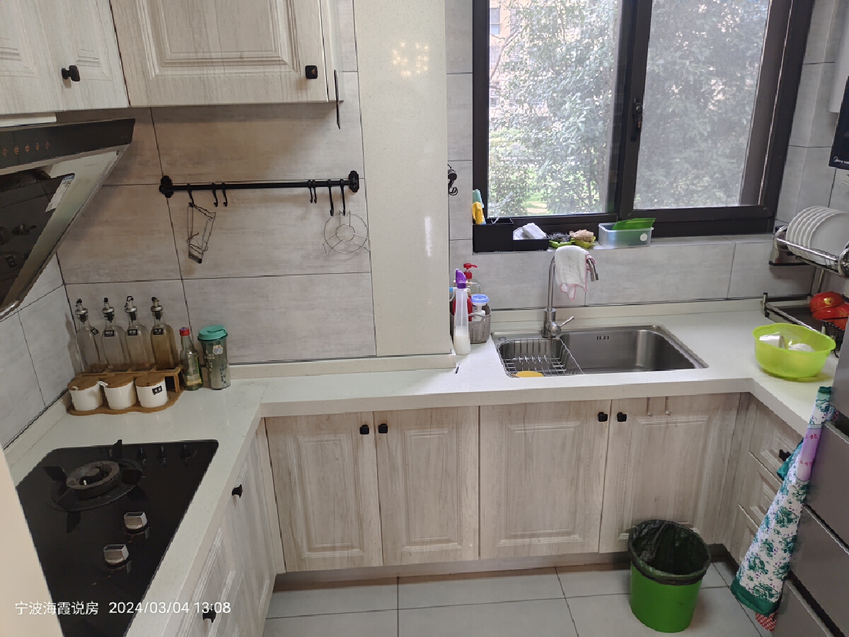 维科馨院西区，4室2厅2卫，127㎡，精装，售价278万 二手房