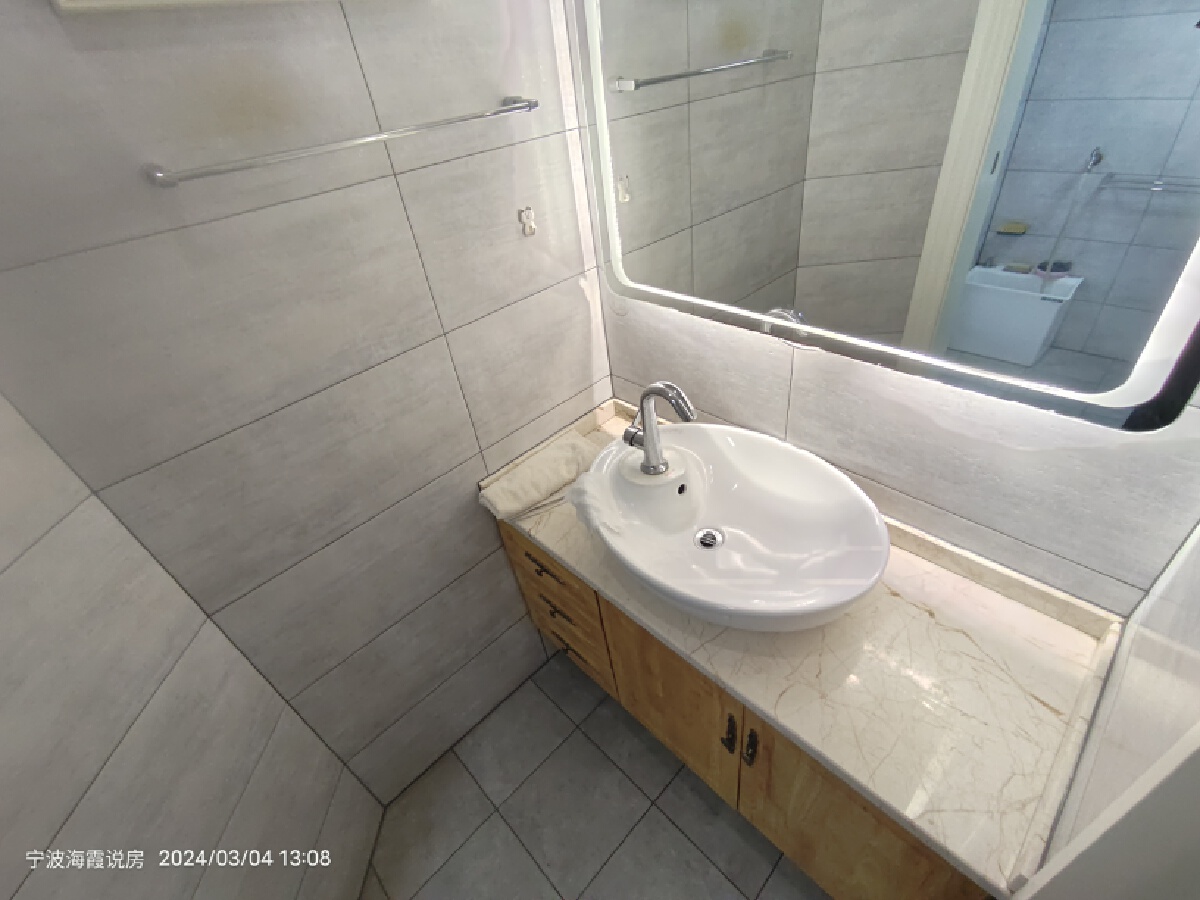 维科馨院西区，4室2厅2卫，127㎡，精装，售价278万 二手房