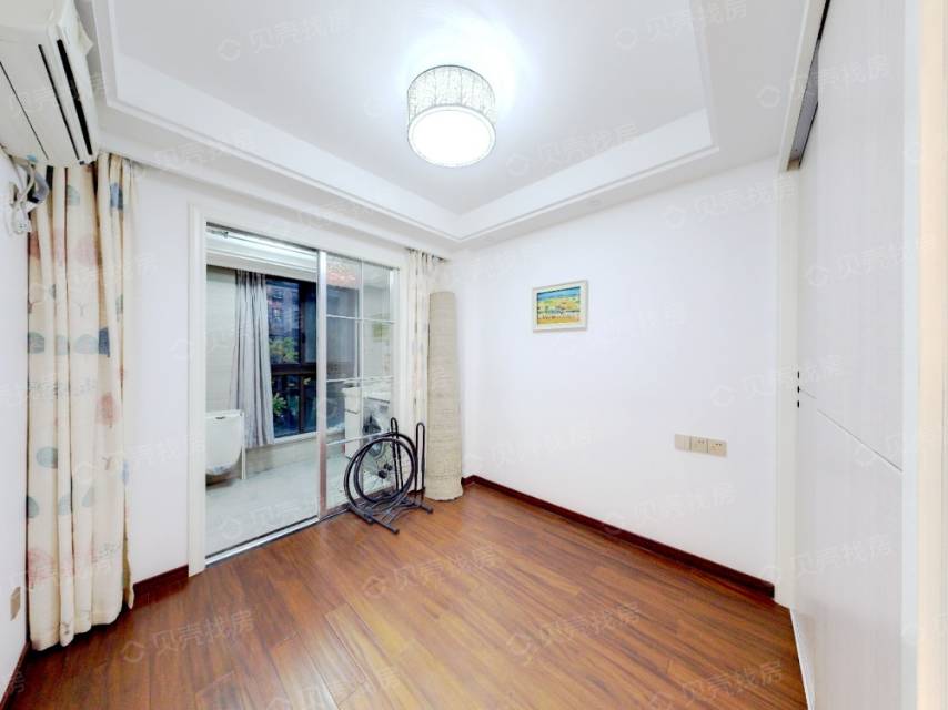 维科馨院西区，4室2厅2卫，127.57㎡，精装，售价278万 二手房