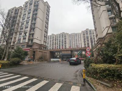 望童北苑，3室2厅1卫，101㎡，售价208万