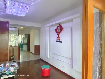 芝溪家园，2室2厅1卫，86㎡，精装，售价100万