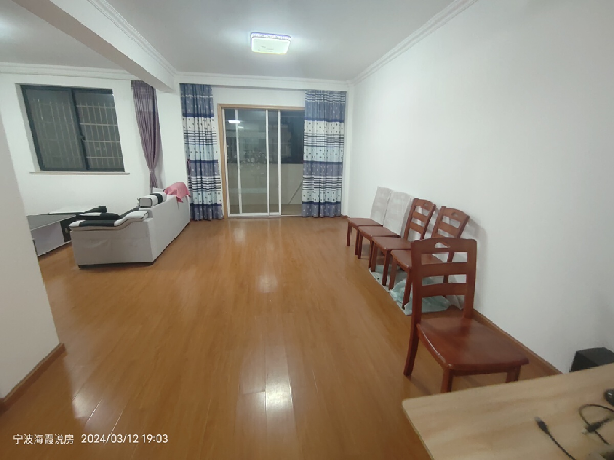 雷峰新村，2室2厅1卫，105㎡，精装，售价120万 二手房