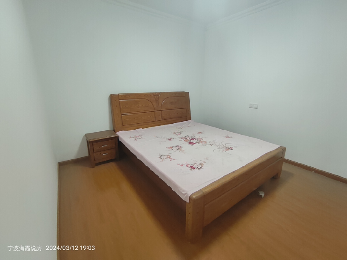 雷峰新村，2室2厅1卫，105㎡，精装，售价120万 二手房