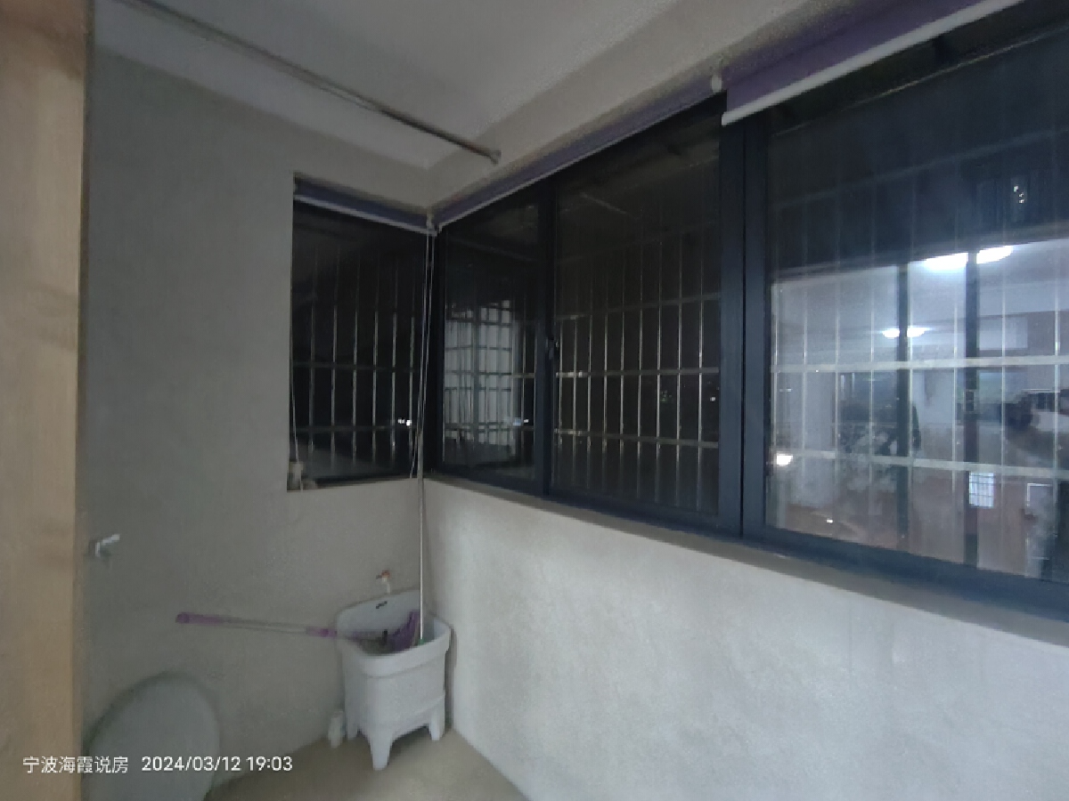 雷峰新村，2室2厅1卫，105㎡，精装，售价120万 二手房