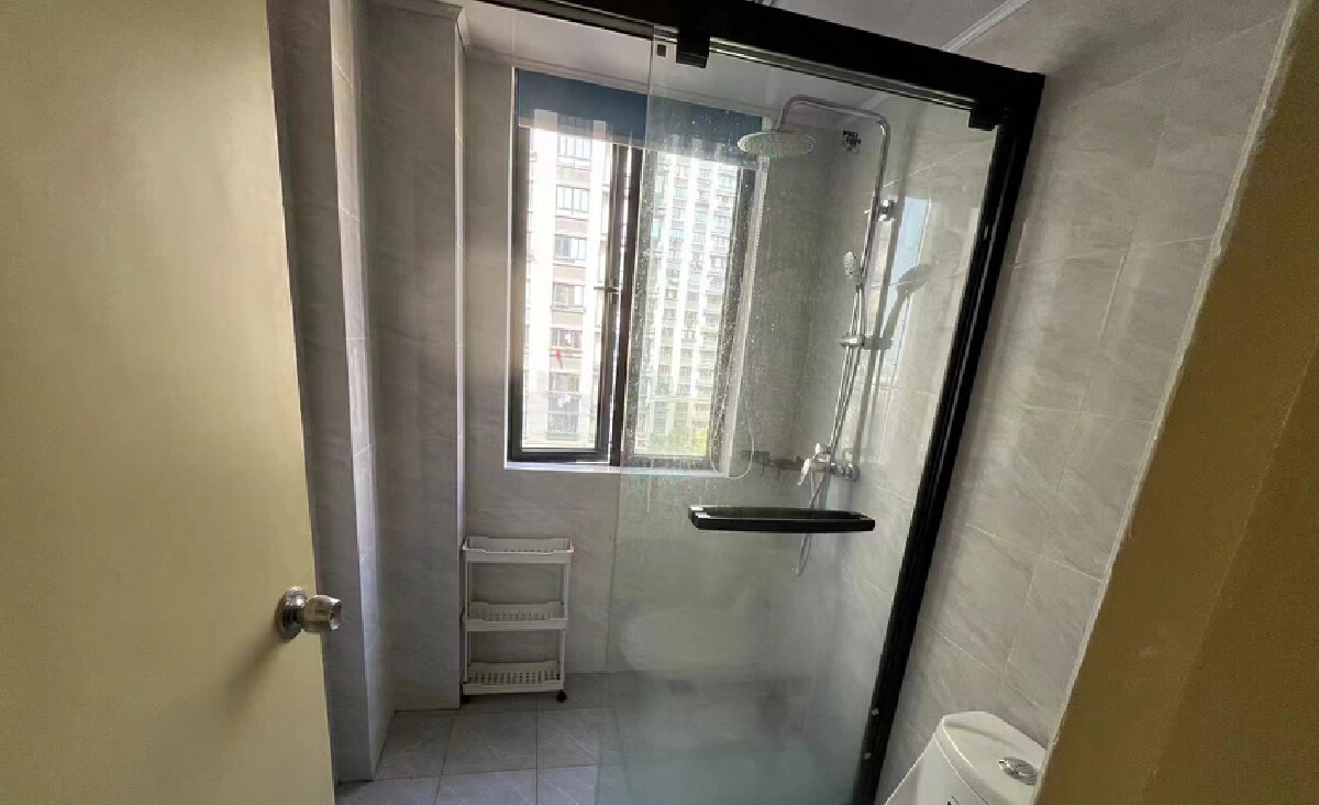 姚丰铭府，2室2厅1卫，99㎡，普装，租金3000元/月 租房