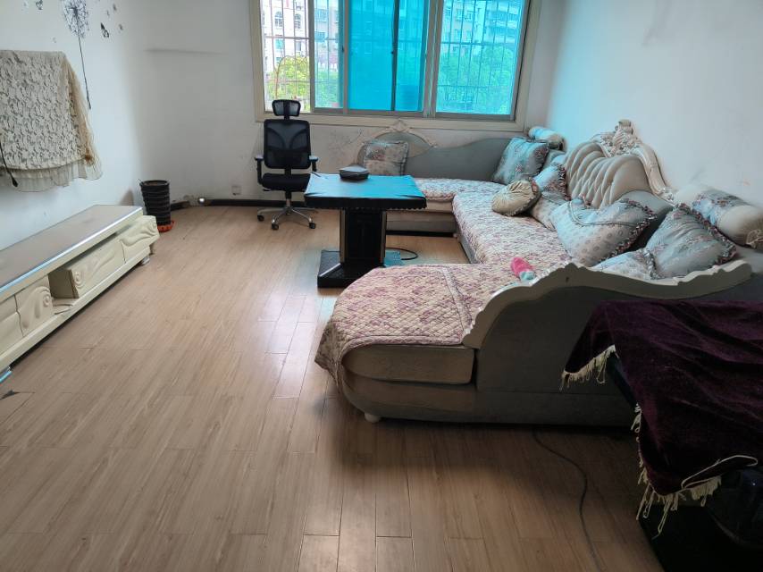 天水花园 137㎡，4室2厅2卫，售价39.8万 二手房