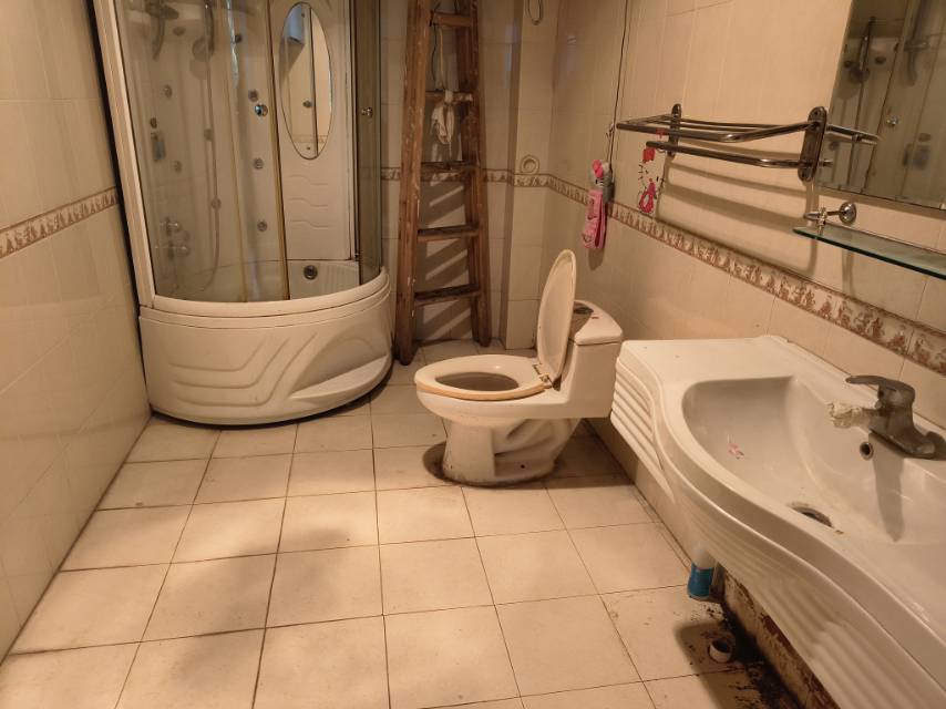 天水花园 137㎡，4室2厅2卫，售价39.8万 二手房