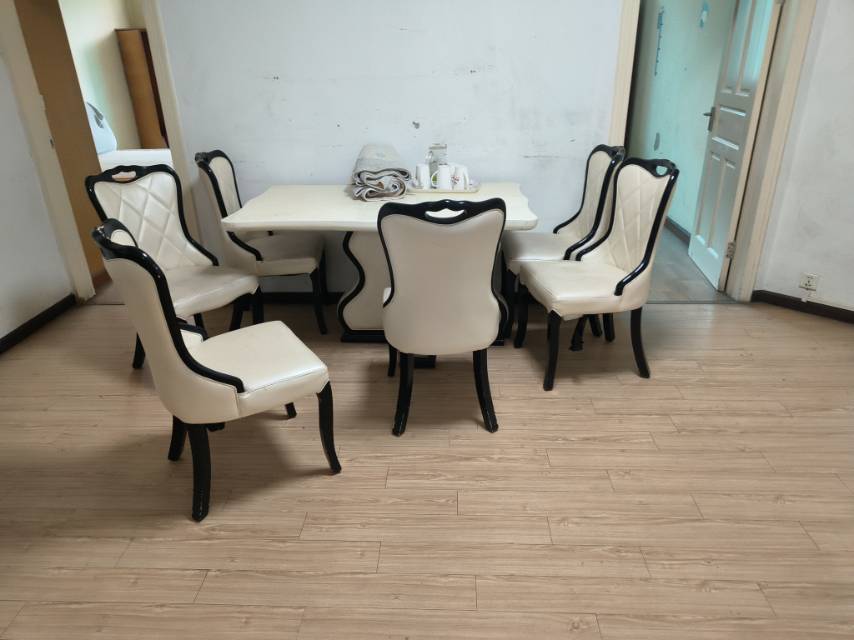 天水花园 137㎡，4室2厅2卫，售价39.8万 二手房