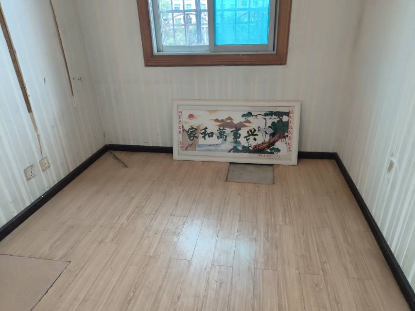 天水花园 137㎡，4室2厅2卫，售价39.8万 二手房