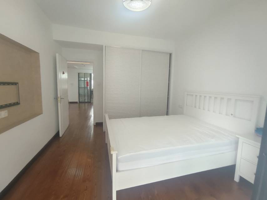 盛世华城，3室2厅1卫，95.8㎡，售价215万 二手房