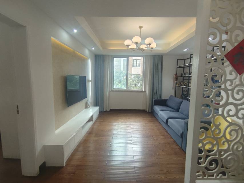 盛世华城，3室2厅1卫，95.8㎡，售价215万 二手房