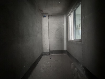 4室2厅2卫，137㎡，售价150万