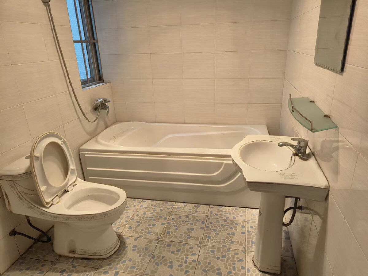 麒龙城市花园，3室2厅2卫，108.00㎡，售价45.00万 二手房