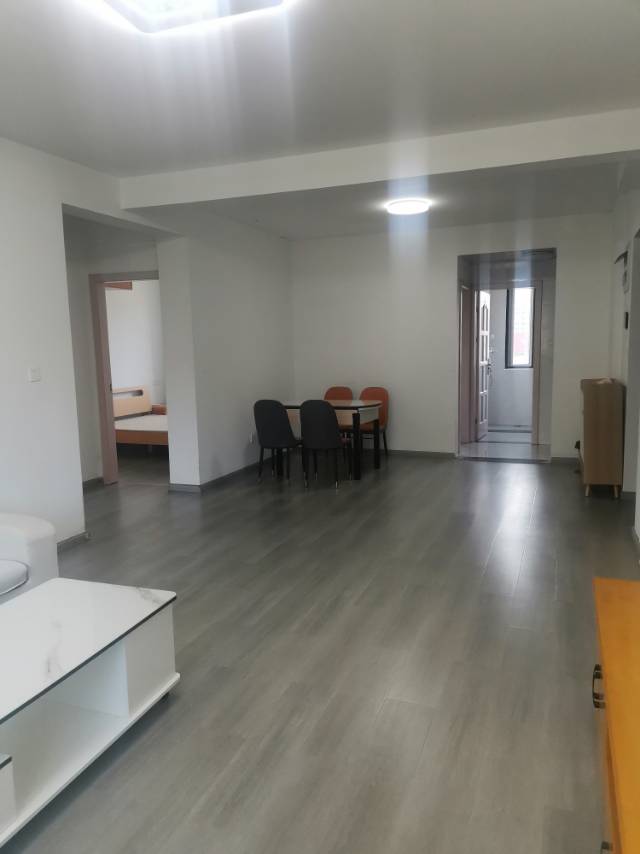 姚丰铭府，3室2厅1卫，127㎡，租金3300元/月 租房