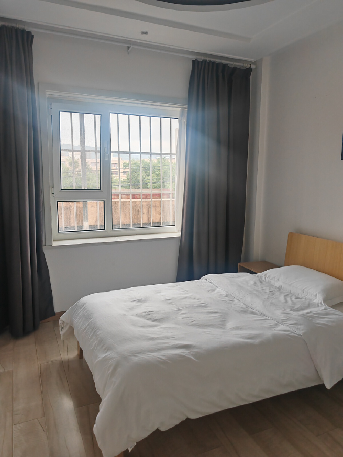 南湘园，3室2厅2卫，141㎡，售价71万 二手房