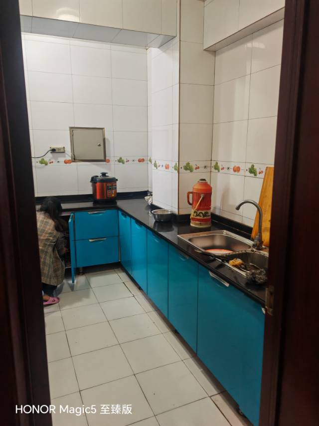 3室2厅2卫，141㎡，售价65.8万 二手房