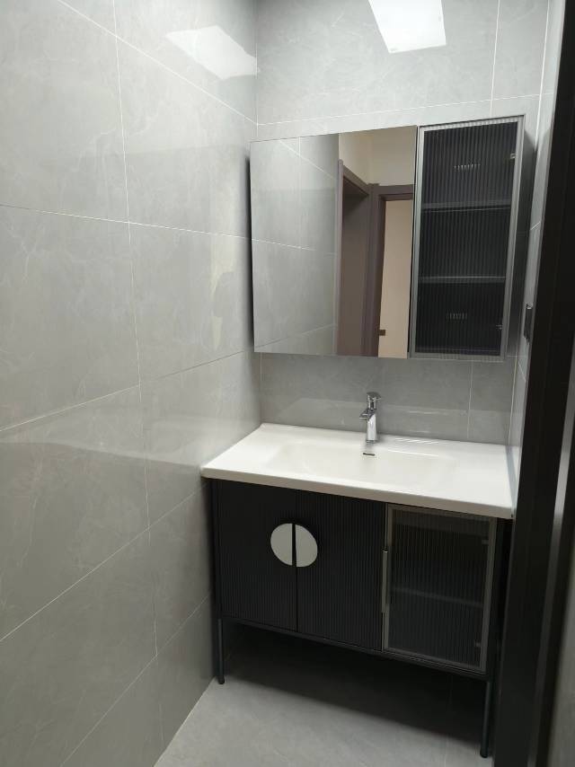 2室2厅1卫，76㎡，售价43.8万 二手房