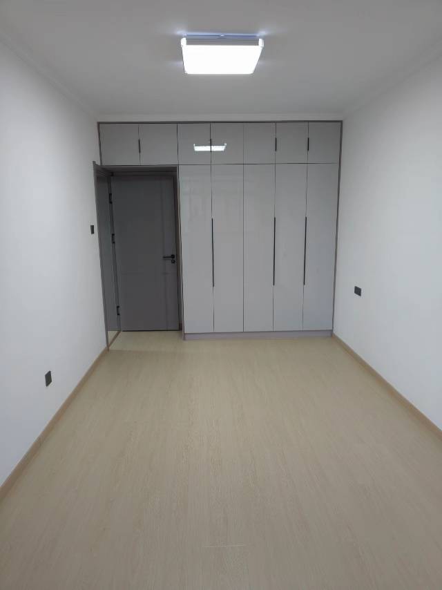 2室2厅1卫，76㎡，售价43.8万 二手房