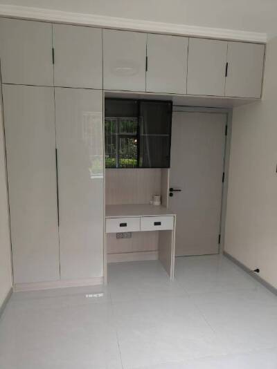 2室2厅1卫，76㎡，售价40.5万