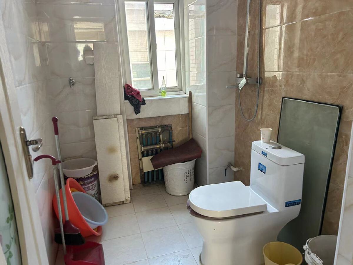 2室2厅1卫，58㎡，售价58万 二手房