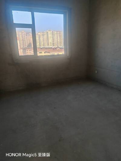 3室2厅2卫，128㎡，售价72万