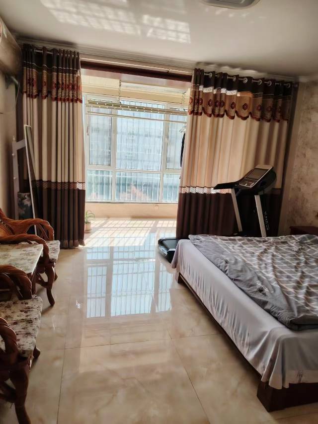 4室2厅2卫，167㎡，售价89万 二手房