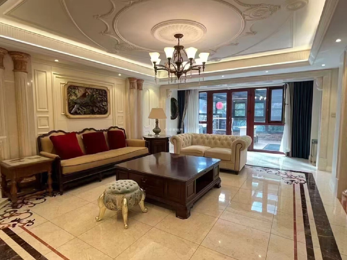 3室2厅2卫，156㎡，精装，售价330万 二手房