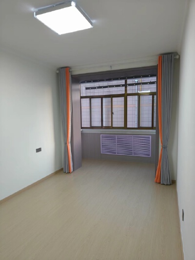 2室2厅1卫，72㎡，售价40.5万