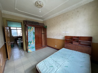 邮电小区，3室1厅1卫，80㎡，毛坯，售价45万