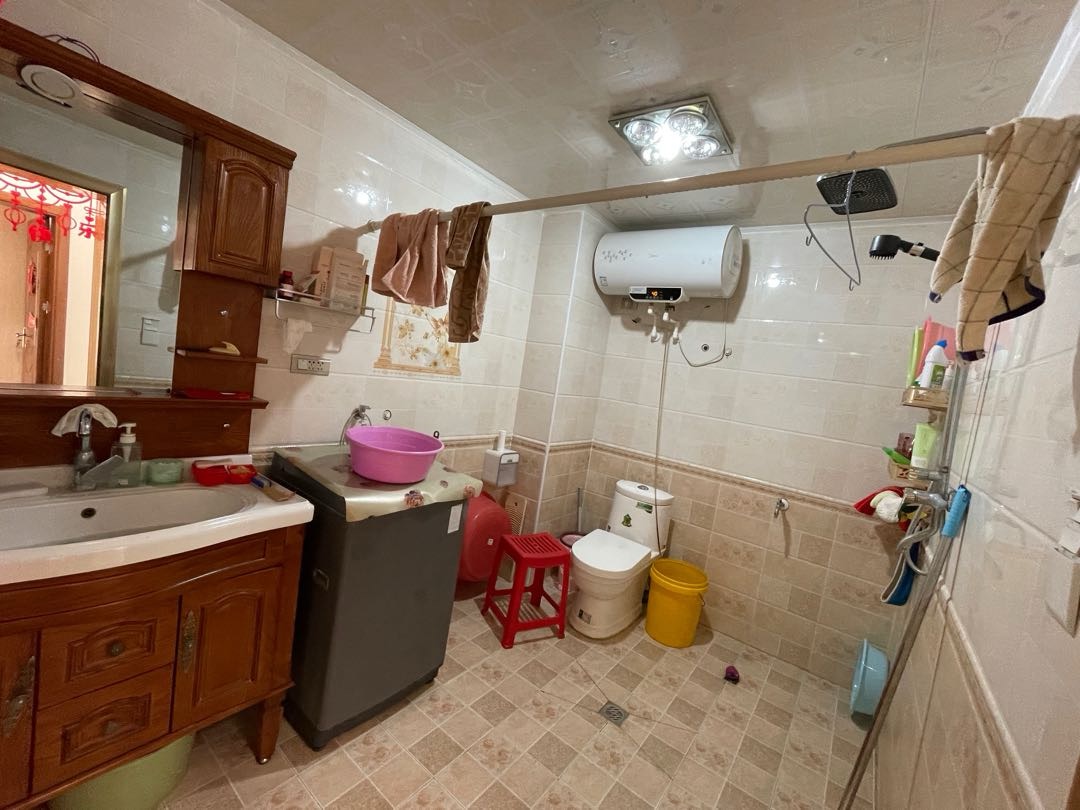 罡海小区，3室2厅1卫，110㎡，精装，售价37万 二手房