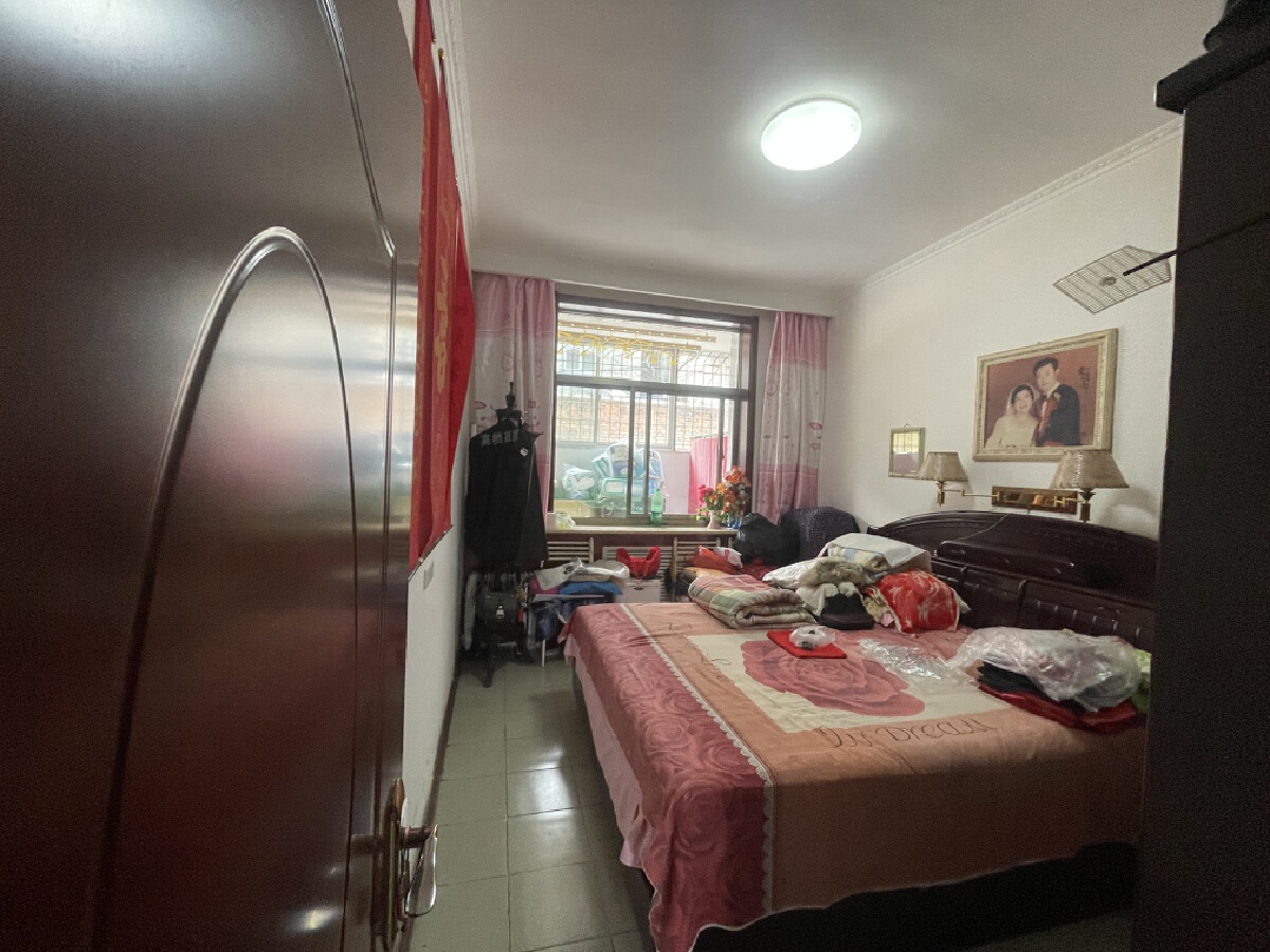 吕梁煤运小区，2室2厅1卫，80㎡，普装，售价56万 二手房