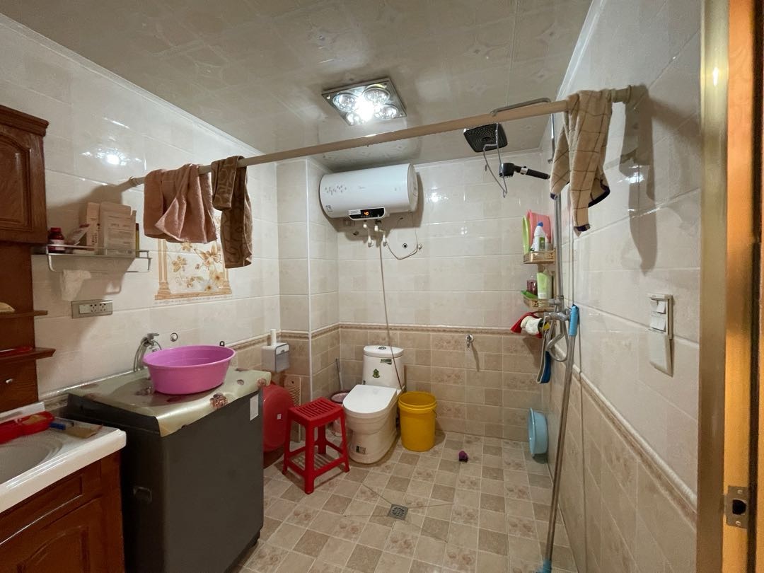 罡海小区，3室2厅1卫，110㎡，精装，售价37万 二手房