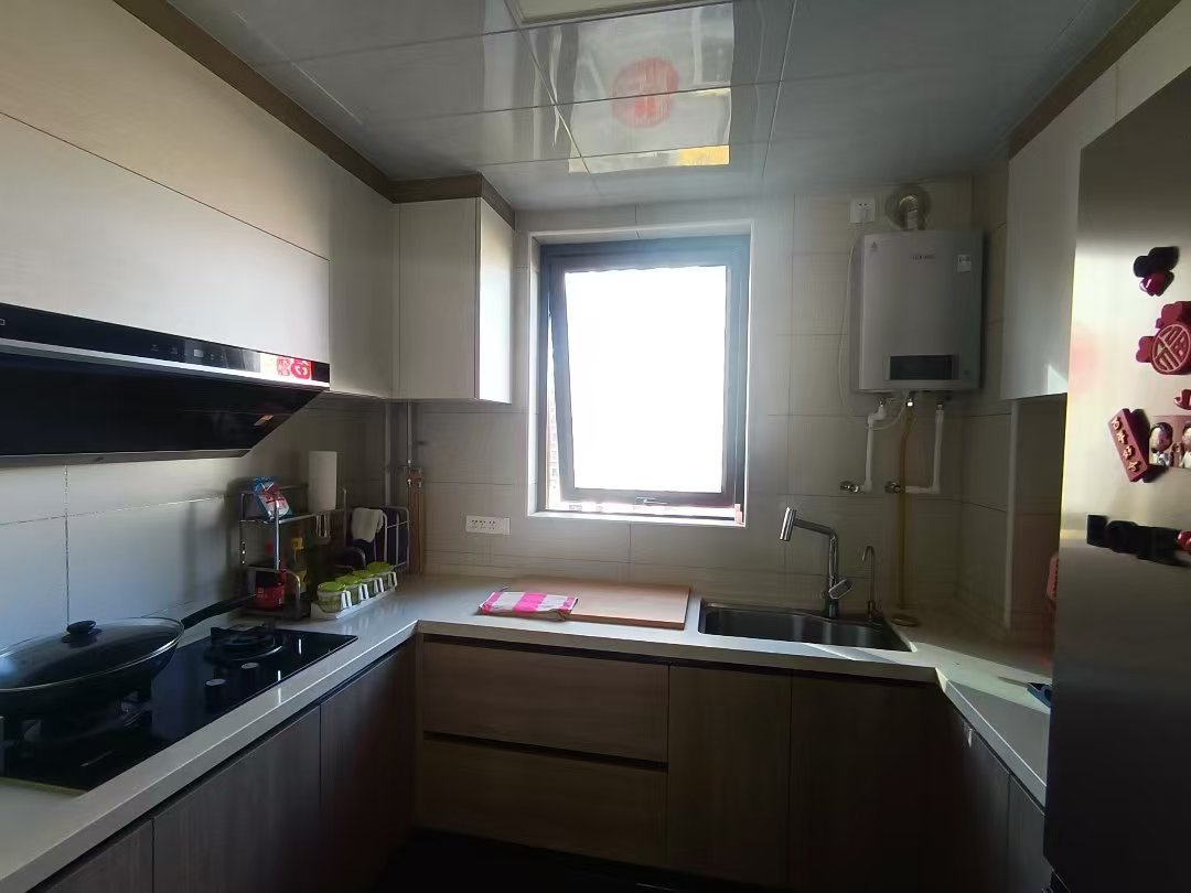 万达商圈 碧桂园 三室两厅 精装 带车位 可按揭  二手房