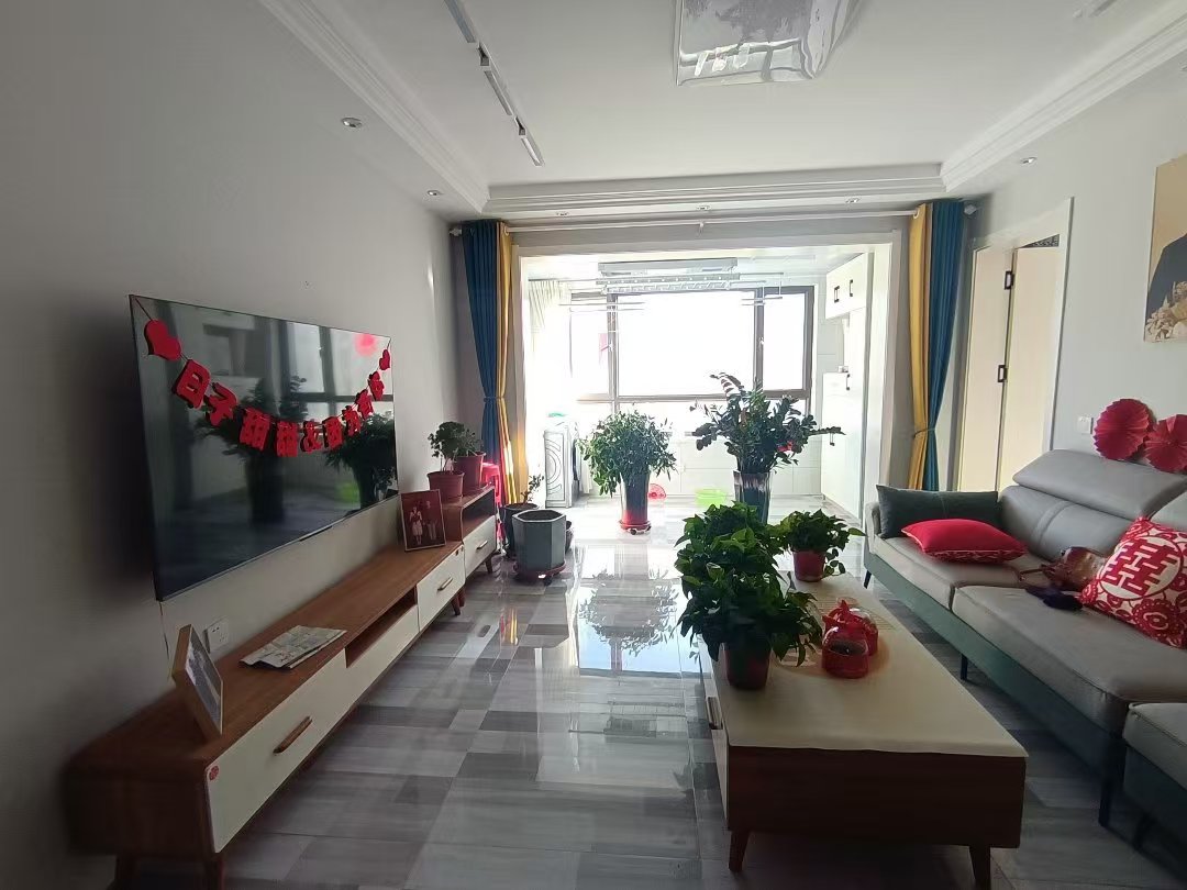 万达商圈 碧桂园 三室两厅 精装 带车位 可按揭  二手房