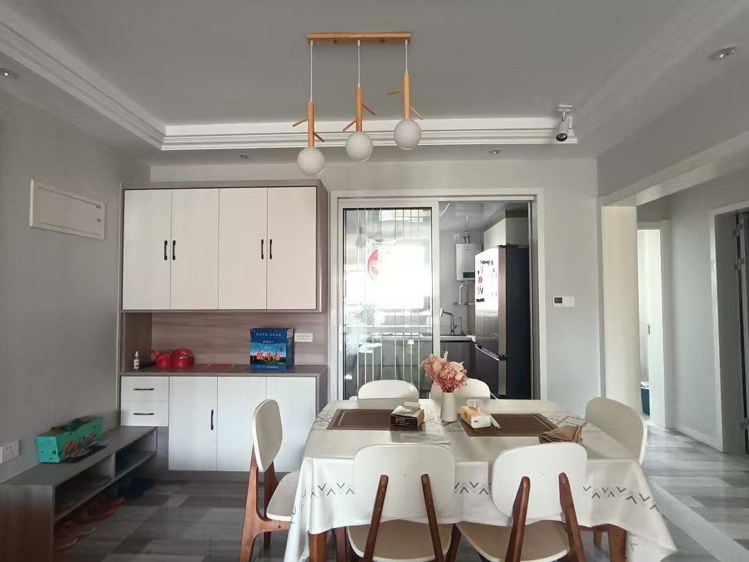 万达商圈 碧桂园 三室两厅 精装 带车位 可按揭  二手房