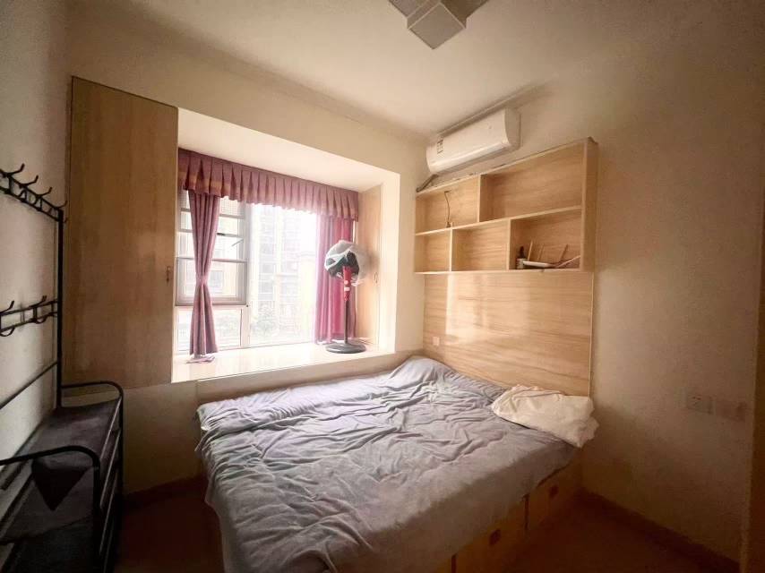 隆鑫印象城邦，2室1厅1卫，74㎡，普装，售价70万 二手房